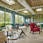 The Rose Hotel