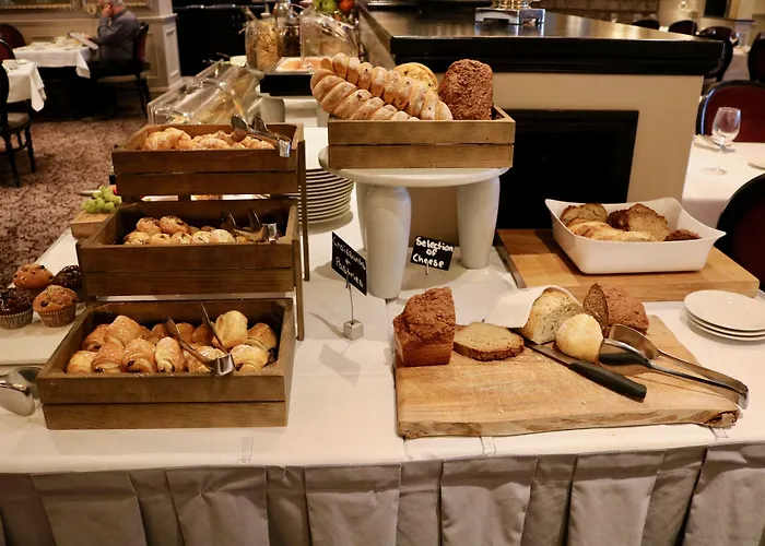 Отель The Rose 4*