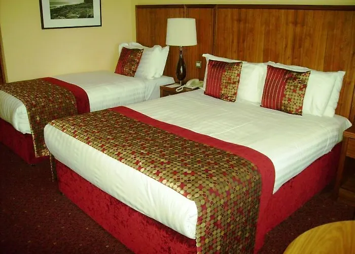 The Rose Отель Трали